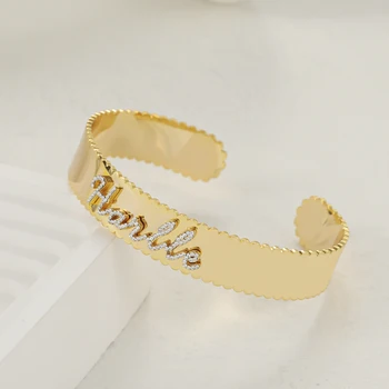 Персонализированные браслеты-манжеты для женщин, браслет с волнистым краем, именной браслет с бриллиантами, Открытые браслеты из нержавеющей стали В подарок для нее