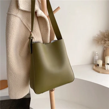 2023 Весенняя Новая женская сумка через плечо большой емкости из искусственной кожи высокого качества, роскошные однотонные офисные универсальные сумки